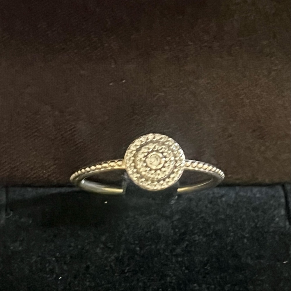 Pandora Ring